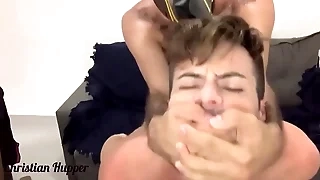 Dominado pelo boy peludo dotado.