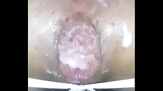 Haciendo fisting con mí amigo,me mete un consolador enorme
