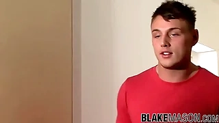 British gay jocks Henry Samson and Tyler Hirst enjoy blowjob